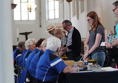 NIEUW: Pinnen in de kerk